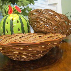 Vintage Set of 2 Woven Wicker Rattan Reed Baskets Round Nestable NEW